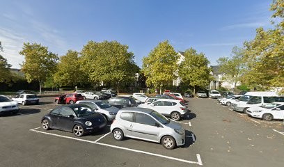 14 Rue Des Patrons Parking, Parking à Saumur