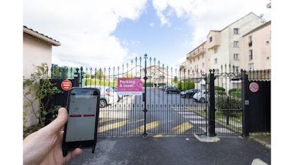 Yespark Parking à Issou