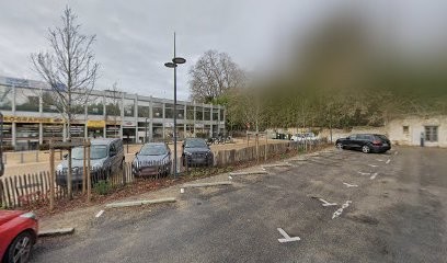 Martyrs Of The Resistance, Parking à Saint-Médard-en-Jalles