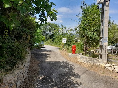 Parking Privé MAS DES TOURS, Parking à Tornac