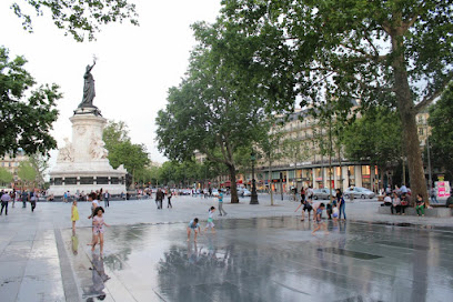 Mobypark - Parking De Queenty - Avenue Claude Vellefaux, Parking à Paris 10