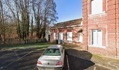 Gare De St Omer En Chaussee, Parking à Saint-Omer-en-Chaussée