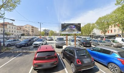 28 Avenue du Promenoir Parking, Parking à Villefranche-sur-Saône
