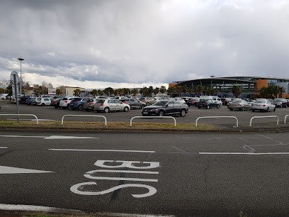 Parking Aéroport De Pau - Pyrénées, Parking à Uzein