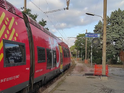 Gare De Tarascon-Sur-Rhône, Parking à Tarascon