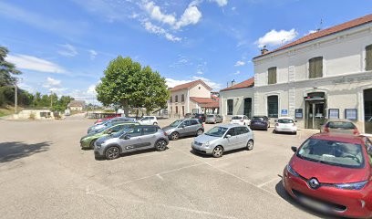 Gare De Saint-André-le-Gaz, Parking à Saint-André-le-Gaz