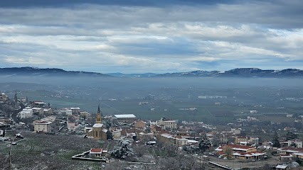 Saint-Romain-de-Popey, Parking à Saint-Romain-de-Popey