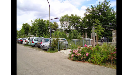 Q-Park Sèvres - Parcs De Surface, Parking à Sèvres