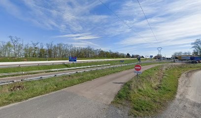 Aire De Vrigny, Parking à Vrigny