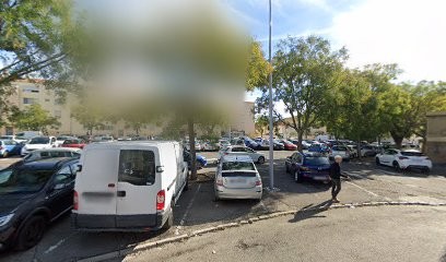 9 Allée De L'Eissame Parking, Parking à Salon-de-Provence