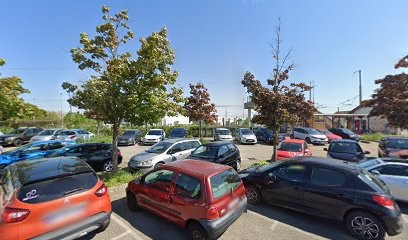 Gare De Saint-Quentin-Fallavier, Parking à Saint-Quentin-Fallavier