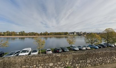 Route De Saumur Parking, Parking à Saumur