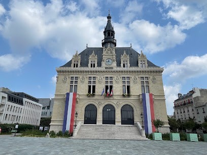 Hôtel De Ville, Parking à Vincennes