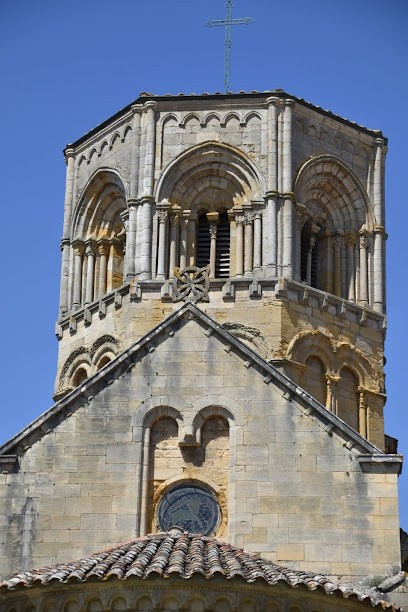 Parking Visiteurs, Parking à Semur-en-Brionnais