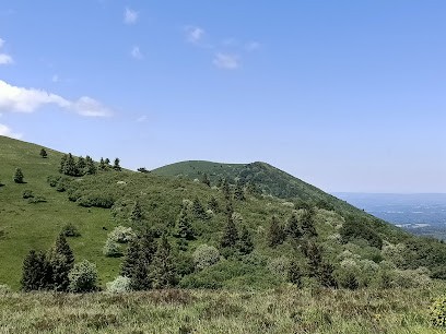 Parking Du Volcan De Lemptegy, Parking à Saint-Ours