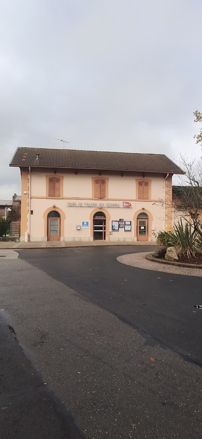 Gare de Villars-les-Dombes, Parking à Villars-les-Dombes