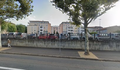 9 Avenue Joseph Balloffet Parking, Parking à Villefranche-sur-Saône