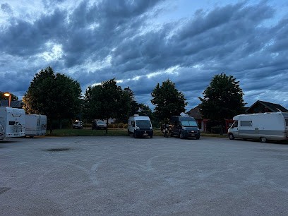 Aire De Camping Car, Parking à Saint-Laurent-du-Pont