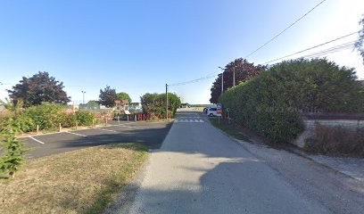Parc de l'Orval, Parking à Villethierry